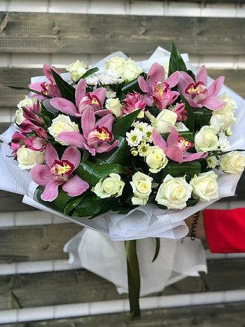 Букет цветов из: Розы и Хризантемы в Червлённой-Узловой