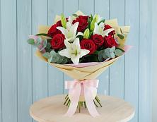 Букет цветов из:  Лилии и Розы в Червлённой-Узловой