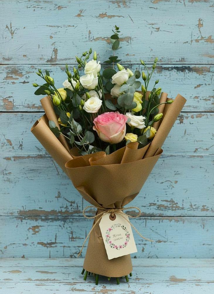 Букет цветов из: Розы и Лизиантусы в Червлённой-Узловой