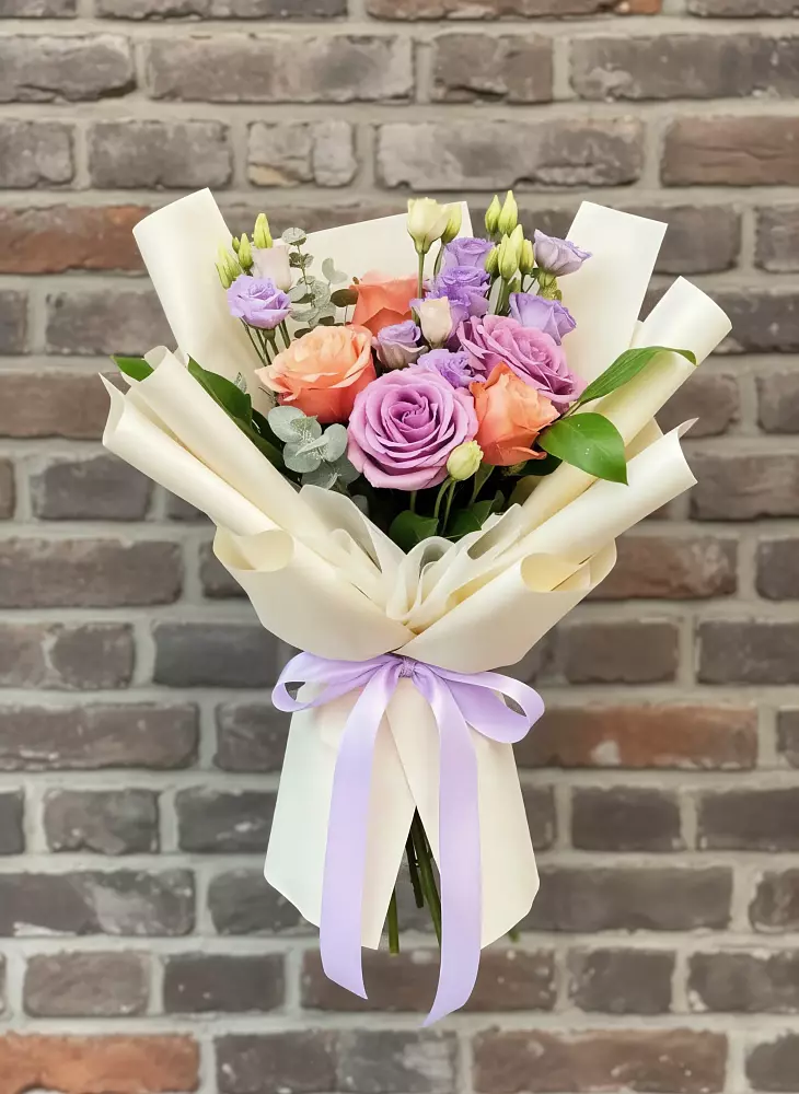 Букет цветов из: Лизиантусы и Розы в Червлённой-Узловой