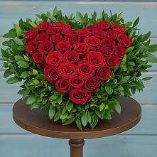 Цветочная композиция из Розы в виде сердца в Червлённой-Узловой