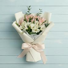 Букет цветов из:  Альстромерии #REPLACE_PRED# Червлённой-Узловой