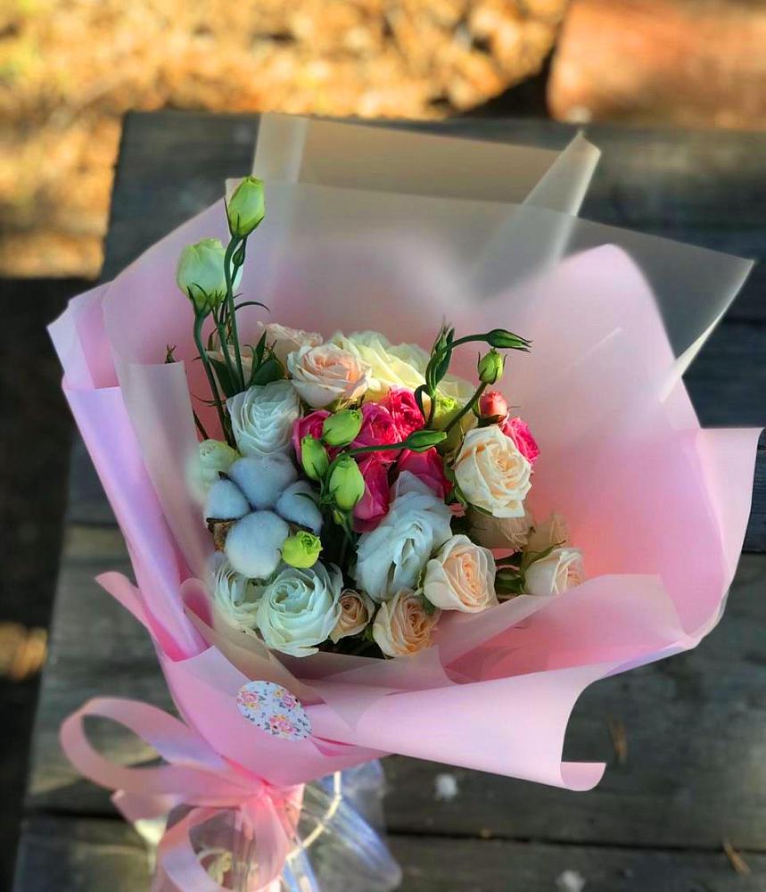 Букет цветов из: Розы и Лизиантусы в Червлённой-Узловой