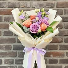 Букет цветов из:  Лизиантусы и Розы в Червлённой-Узловой