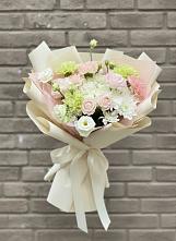 Букет цветов из:  Гвоздики, Розы, Лизиантусы и Хризантемы в Червлённой-Узловой