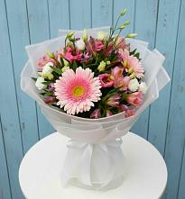 Букет цветов из:  Герберы, Альстромерии и Лизиантусы в Червлённой-Узловой