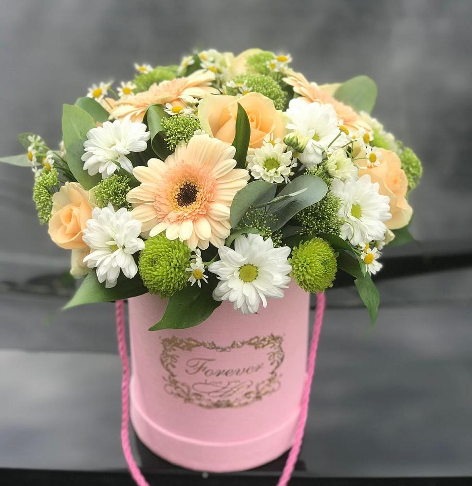 Цветочная композиция из Розы, Герберы и Хризантемы в шляпной коробке в Червлённой-Узловой