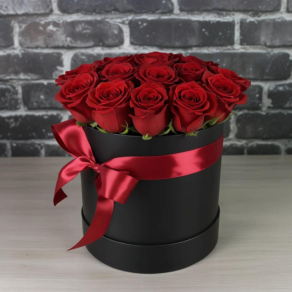 Цветочная композиция из Розы в шляпной коробке в Червлённой-Узловой