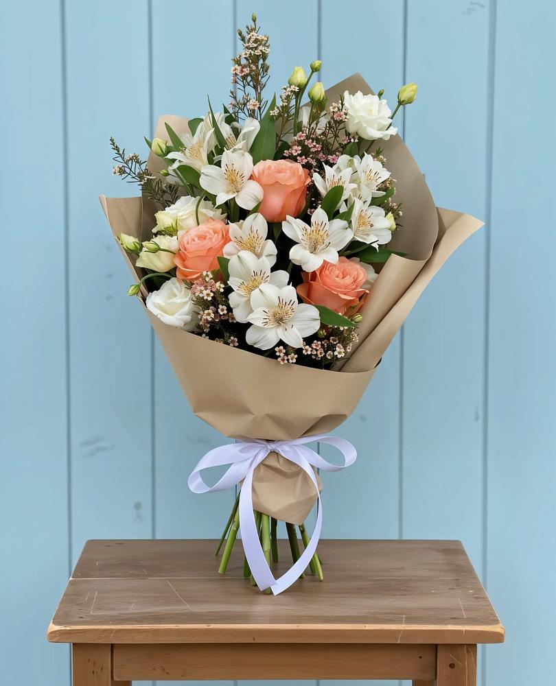 Букет цветов из: Альстромерии, Лизиантусы, Розы и Хризантемы в Червлённой-Узловой